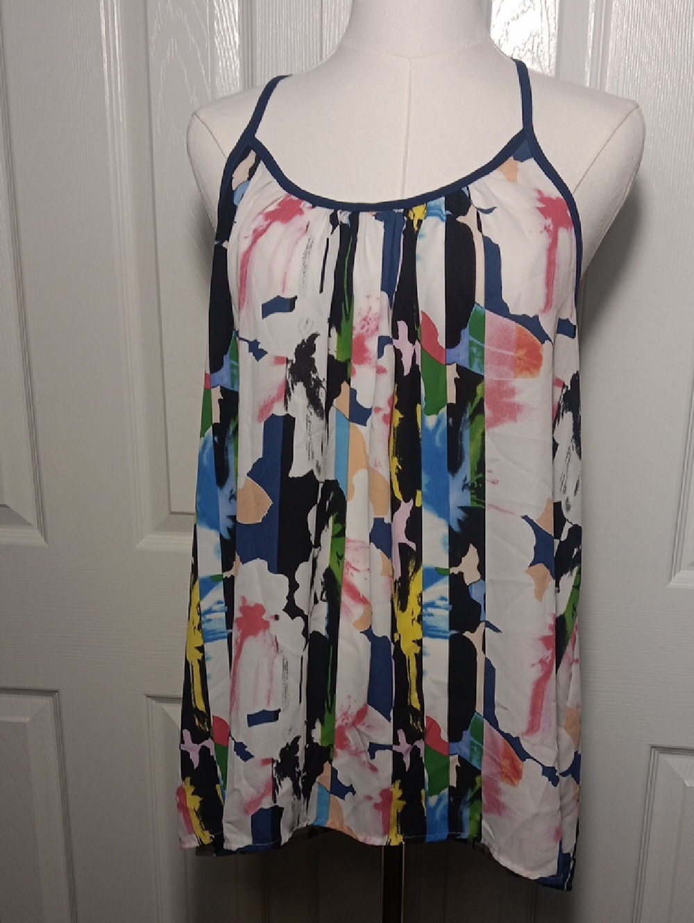 Philosophy Multicolor Lightweight Abstract Print Tank with Navy Trim